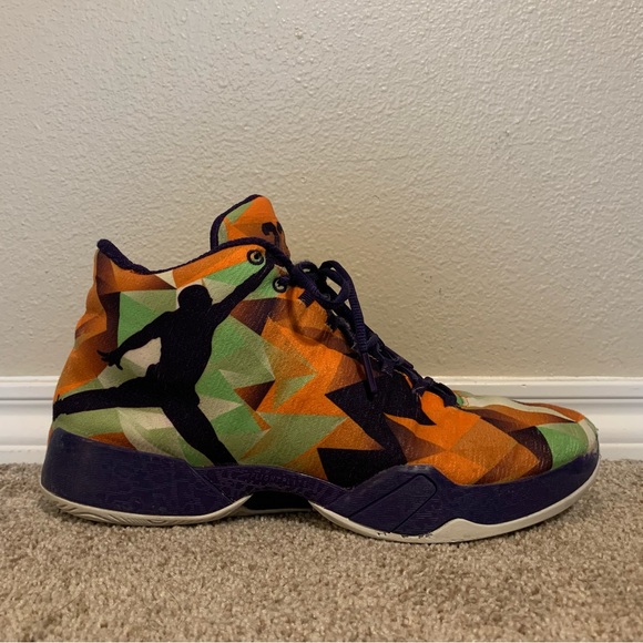 The Nike Air Jordan XX9 Hare - Picture 4 of 7